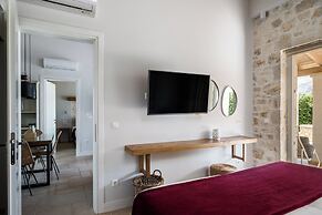 Villa Estia with Hot Tub
