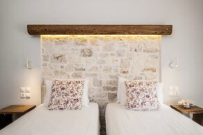 Villa Estia with Hot Tub