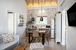 Villa Estia with Hot Tub