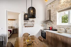 Villa Estia with Hot Tub