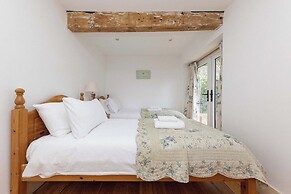 The Dairy - Spacious 3 bed Barn in Sidlesham