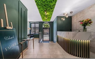 Chic Valour Studio in De Waterkant