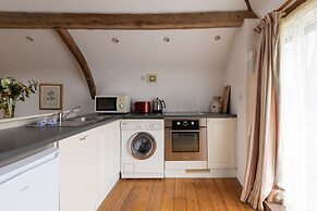 Wren Barn - Cosy 2-bed Converted Barn in Sidlesham