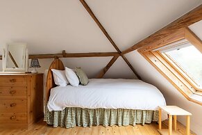 Wren Barn - Cosy 2-bed Converted Barn in Sidlesham