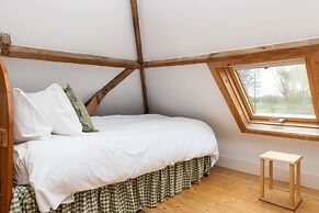 Wren Barn - Cosy 2-bed Converted Barn in Sidlesham
