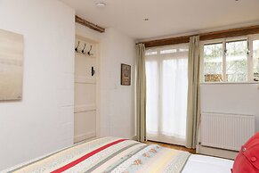 Wren Barn - Cosy 2-bed Converted Barn in Sidlesham
