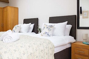 Clover - Super King Ensuite Room in Sidlesham