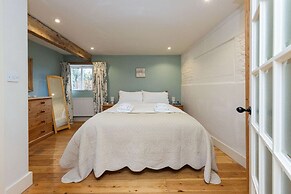 Rural Cottage Accommodation for 14