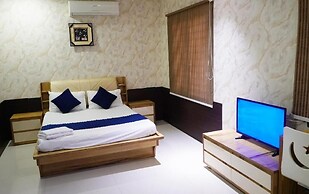 Stay10 Luxury Service Apartment