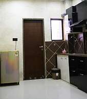Stay10 Luxury Service Apartment