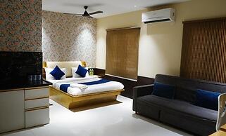 Stay10 Luxury Service Apartment
