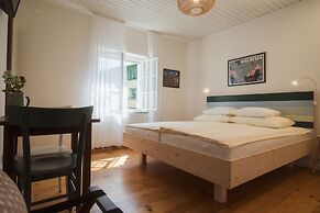 Wanderlust Boutique Rooms
