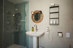 Wanderlust Boutique Rooms