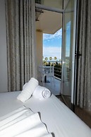 Seaview Apartments
