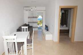 Seaview Apartments