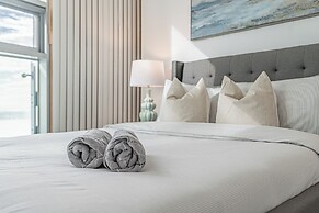 Maple Suites - Downtown Toronto