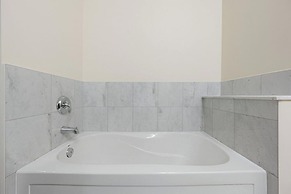 Maple Suites - Downtown Toronto