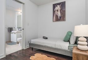 Maple Suites - Downtown Toronto
