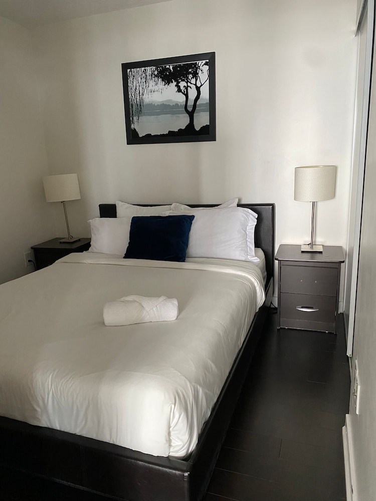Maple Suites - Downtown Toronto