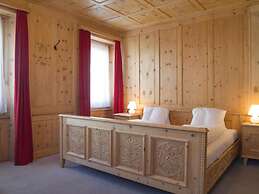 Hotel Alpina