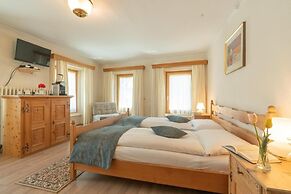 Hotel Alpina
