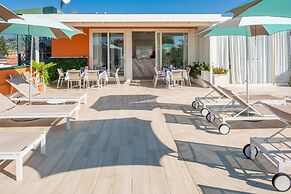 Blue Lake Residence