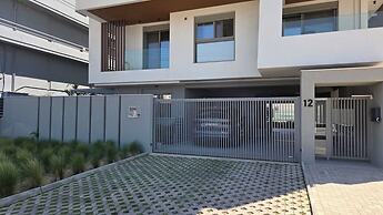 Sagma Maisonette with pool and garden