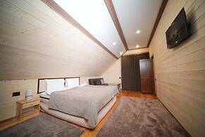 Maru house