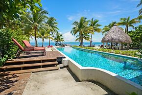 Castaway Villa - 4 Bedroom Beachfront Villa
