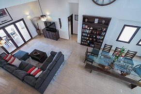 Castaway Villa - 4 Bedroom Beachfront Villa