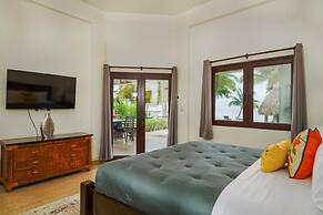 Castaway Villa - 4 Bedroom Beachfront Villa