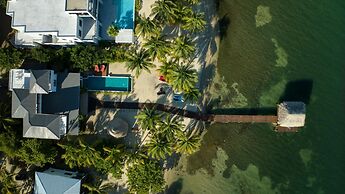Castaway Villa - 4 Bedroom Beachfront Villa