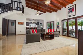 Castaway Villa - 4 Bedroom Beachfront Villa