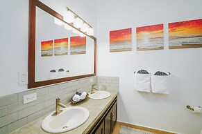Castaway Villa - 4 Bedroom Beachfront Villa