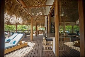 All-inclusive Sapodilla Private Island