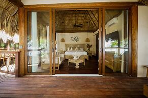 All-inclusive Sapodilla Private Island