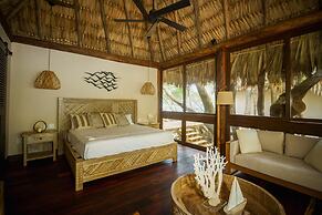 All-inclusive Sapodilla Private Island