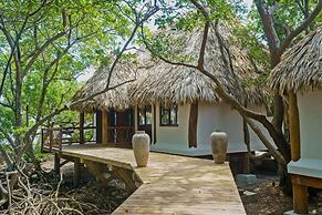 All-inclusive Sapodilla Private Island
