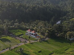 Casa Fortuna Villa by Mahaputra