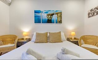 Charming Marsaskala Stay Balcony Seafront Walks