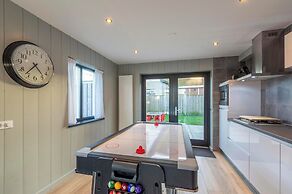 Callantsoog Group Getaway Beach