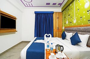 Hotel M-I-N-X Radhika Palace Ayodhya