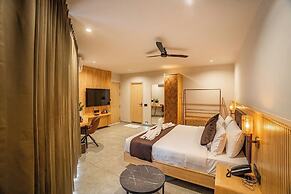 Aura Inn & Suites