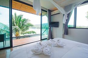 The Cozy Beach Front Hotel