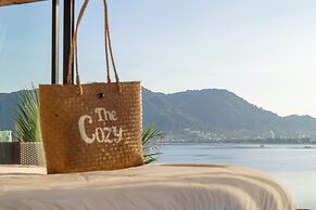 The Cozy Beach Front Hotel