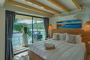 The Cozy Beach Front Hotel