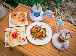 The Cozy Beach Front Hotel
