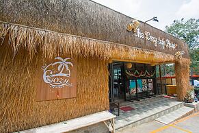 The Cozy Beach Front Hotel