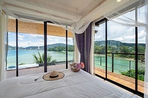 The Cozy Beach Front Hotel