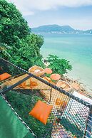 The Cozy Beach Front Hotel